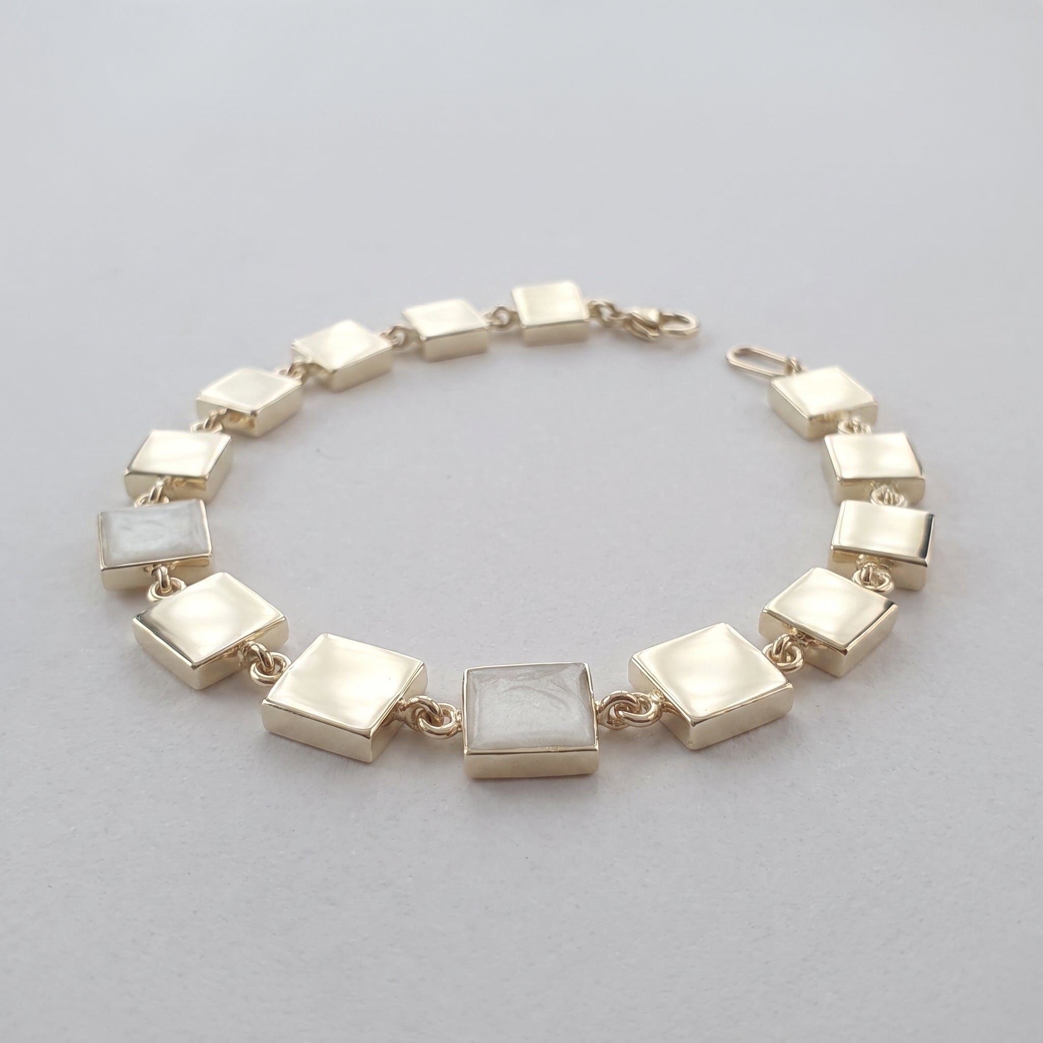 Açık Ton Kare Minimal Bileklik 4638
